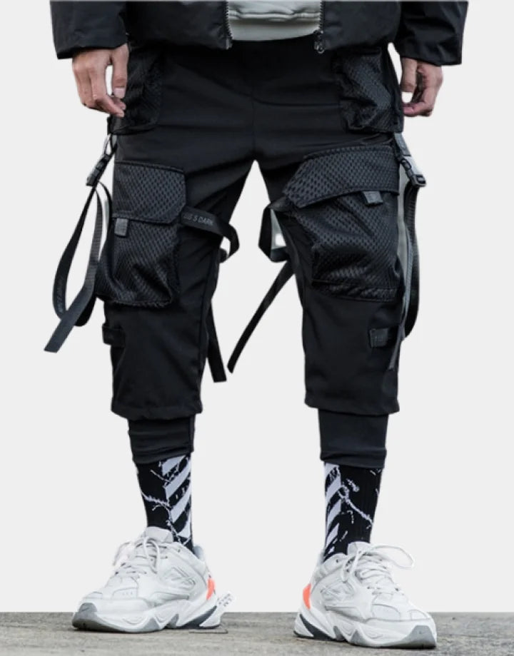 http://techwear-outfits.com/cdn/shop/products/techwear-pants-with-straps-techwear-862.webp?v=1674832237
