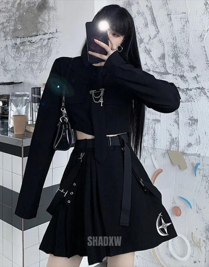 Black gothic skirt outfit best sale