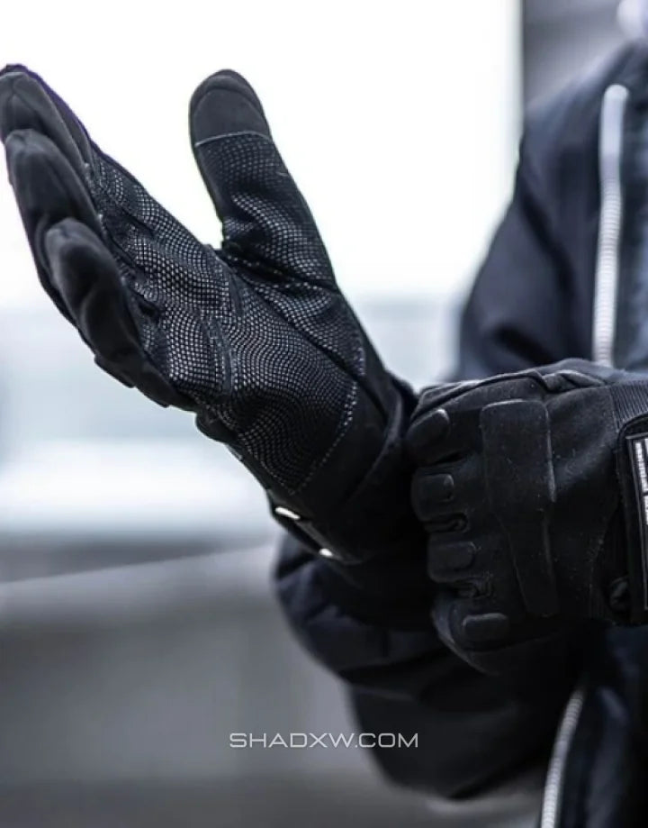 Reflective gloves