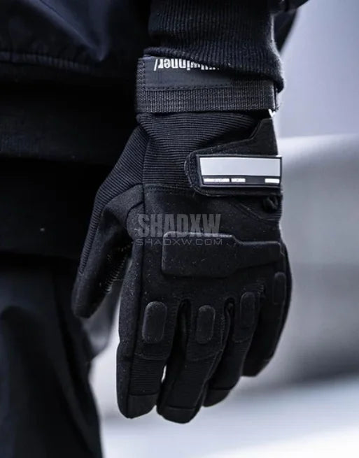 Reflective gloves